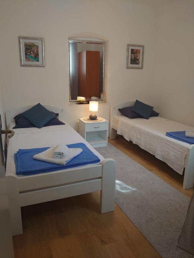Apartments Tulipan - With Free Private Parking Garage Mostar Exteriér fotografie