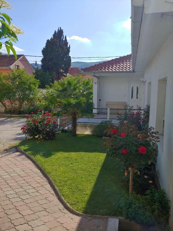 Apartments Tulipan - With Free Private Parking Garage Mostar Exteriér fotografie